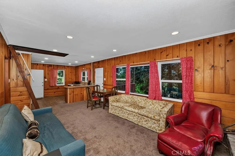 22421 Pine Cedarpines Park, CA 92322