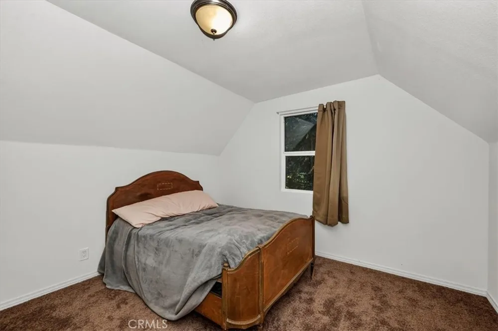 22421 Pine Cedarpines Park, CA 92322