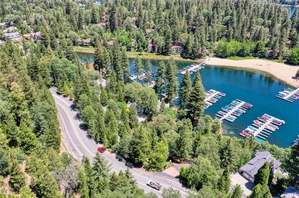 27457 North Bay Lake Arrowhead, CA 92352