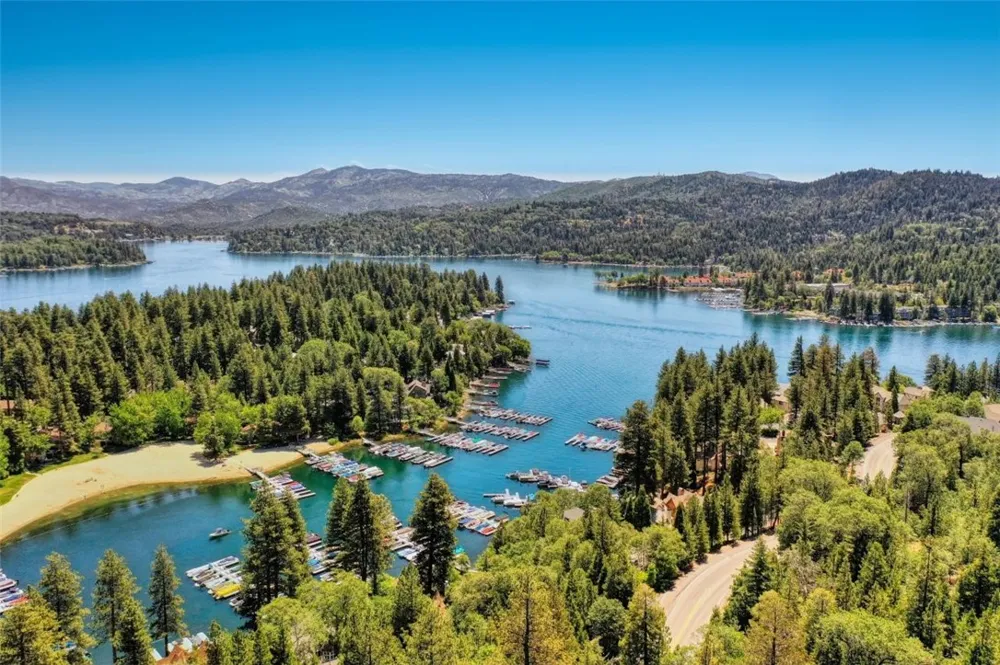27457 North Bay Lake Arrowhead, CA 92352