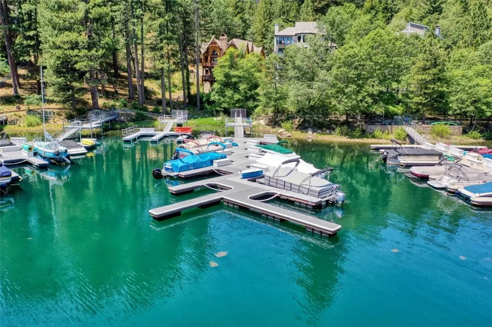 27457 North Bay Lake Arrowhead, CA 92352
