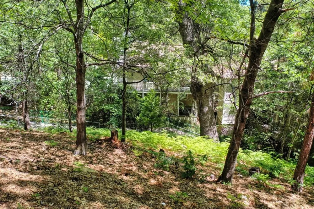 27457 North Bay Lake Arrowhead, CA 92352