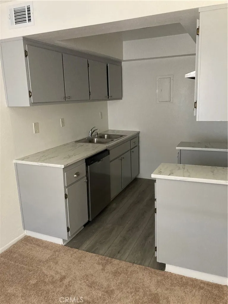 8505 Columbus Avenue #304 North Hills, CA 91343