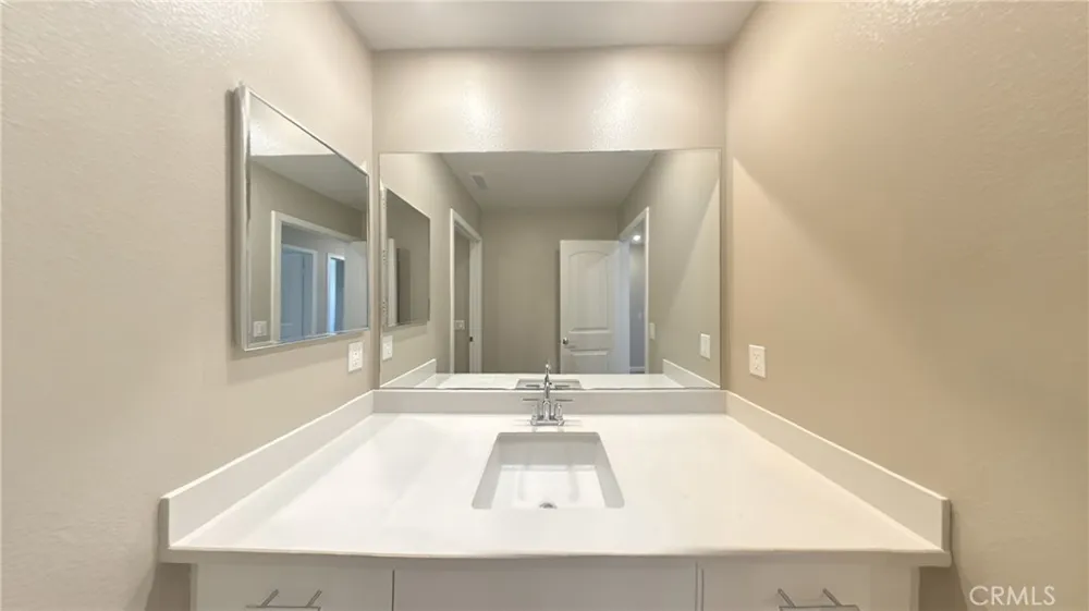 460 Pinewood Rialto, CA 92376