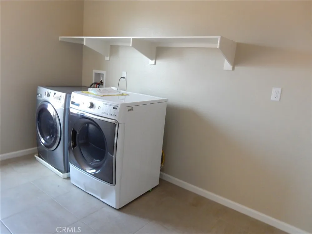 460 Pinewood Rialto, CA 92376