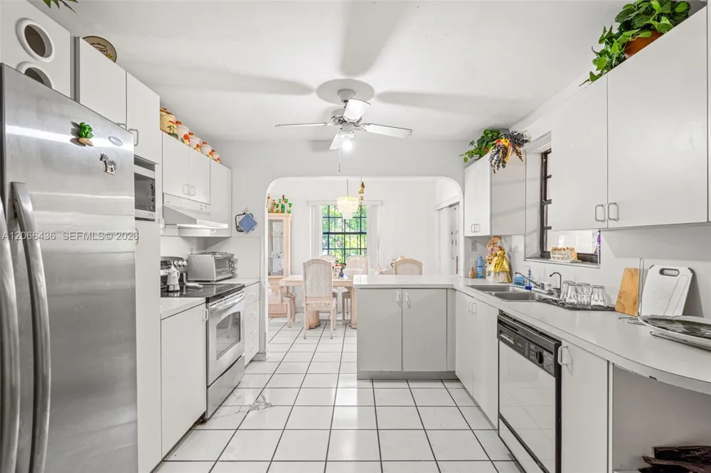 11985 SW 181st Ter Miami, FL 33177