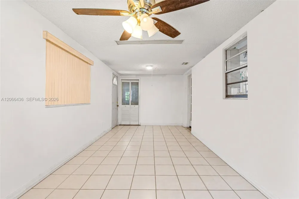 11985 SW 181st Ter Miami, FL 33177