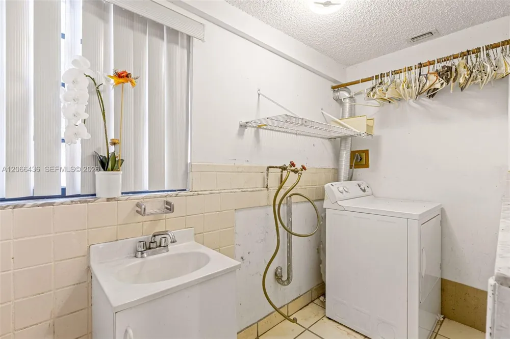 11985 SW 181st Ter Miami, FL 33177