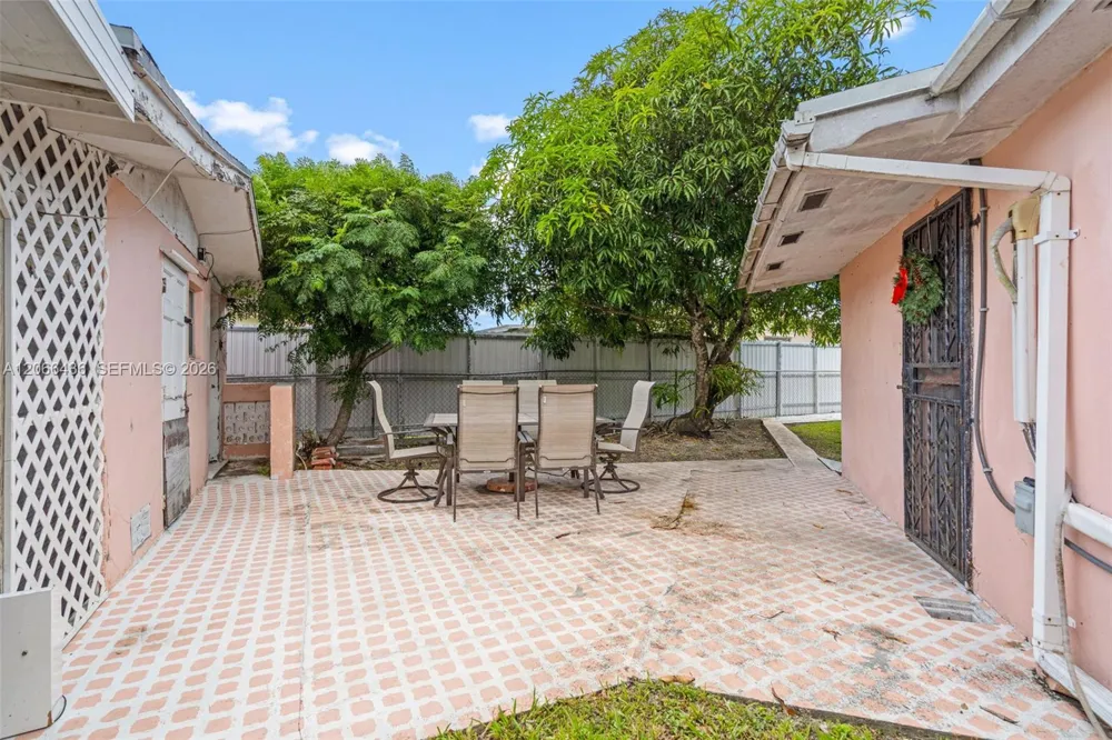 11985 SW 181st Ter Miami, FL 33177