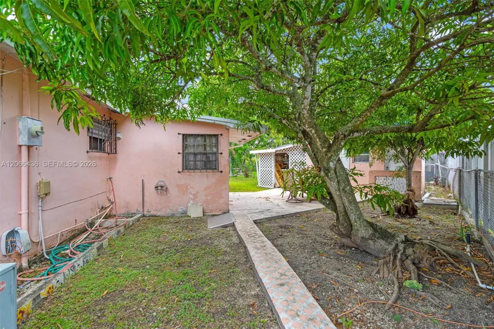 11985 SW 181st Ter Miami, FL 33177