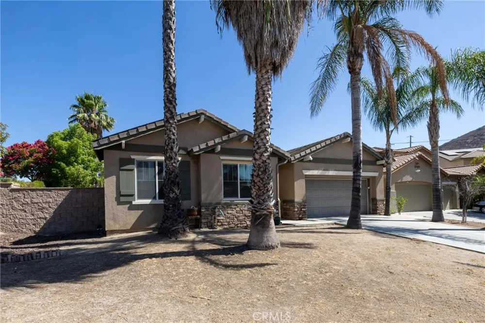 14855 Noblewood Lake Elsinore, CA 92530