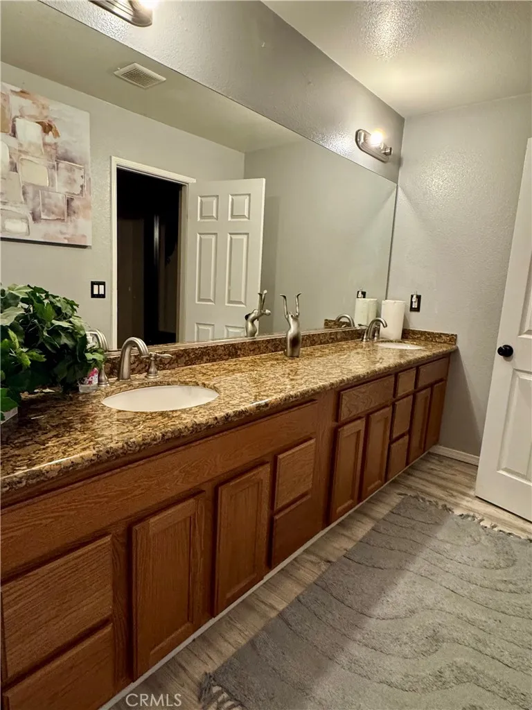 11735 Alana Victorville, CA 92392