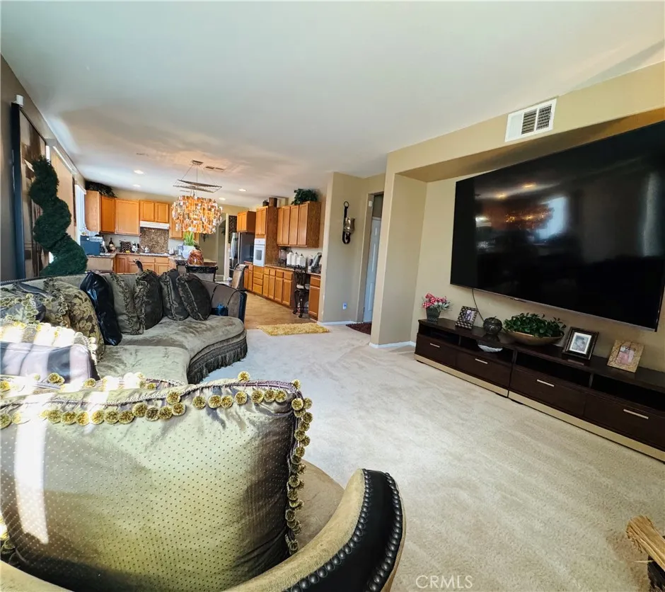 11735 Alana Victorville, CA 92392
