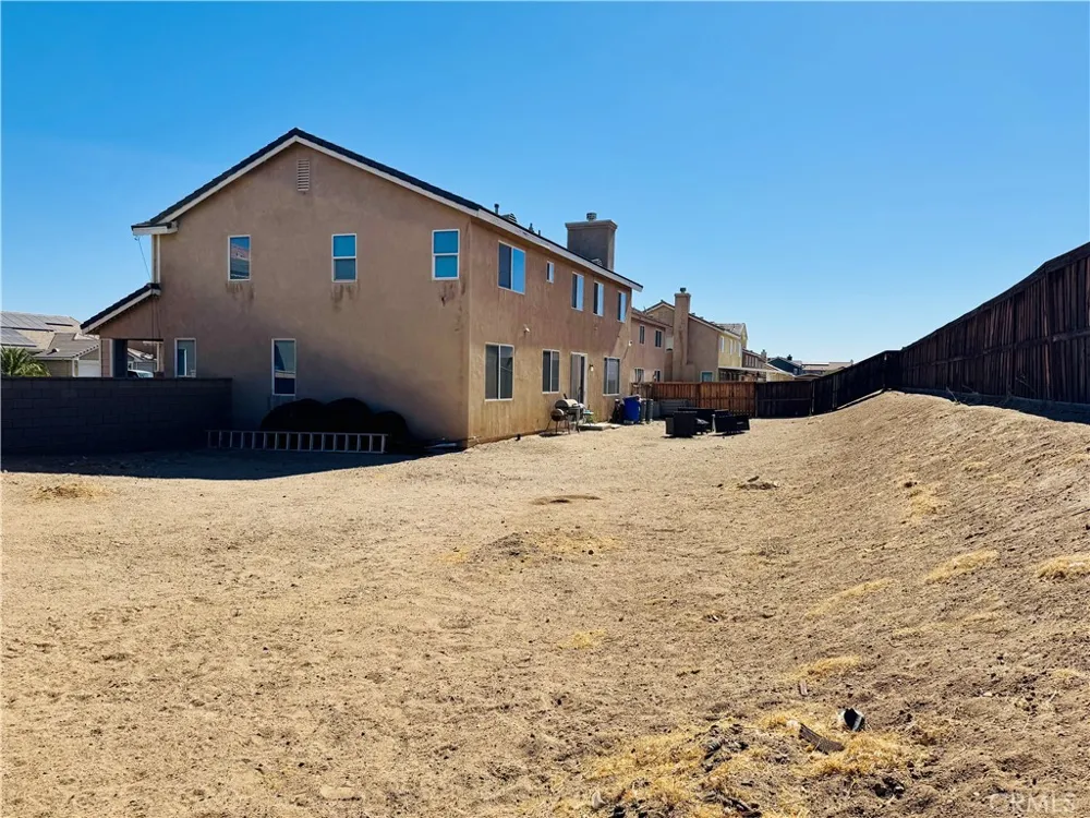 11735 Alana Victorville, CA 92392