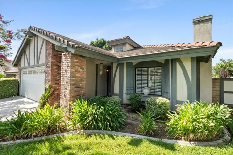 2651 Victoria Park