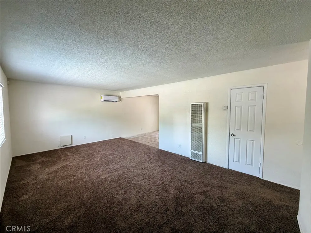 711 E Oakland Hemet, CA 92543
