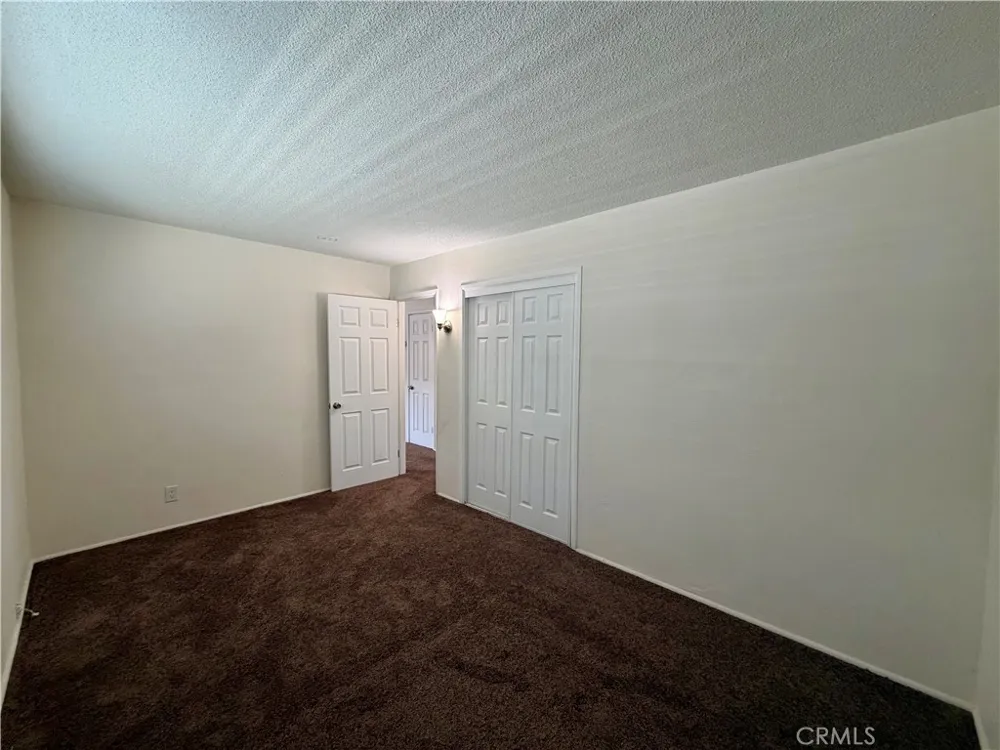 711 E Oakland Hemet, CA 92543