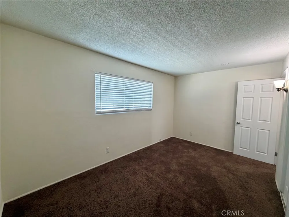 711 E Oakland Hemet, CA 92543