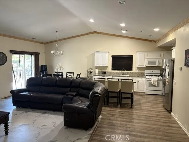 1271 Pinehurst Calimesa, CA 92320