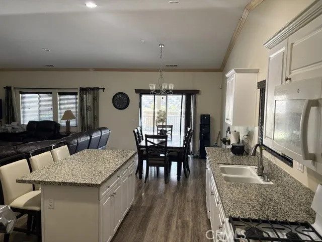 1271 Pinehurst Calimesa, CA 92320