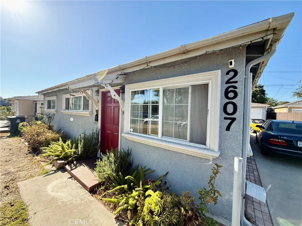 2607 W Olive Avenue Fullerton, CA 92833