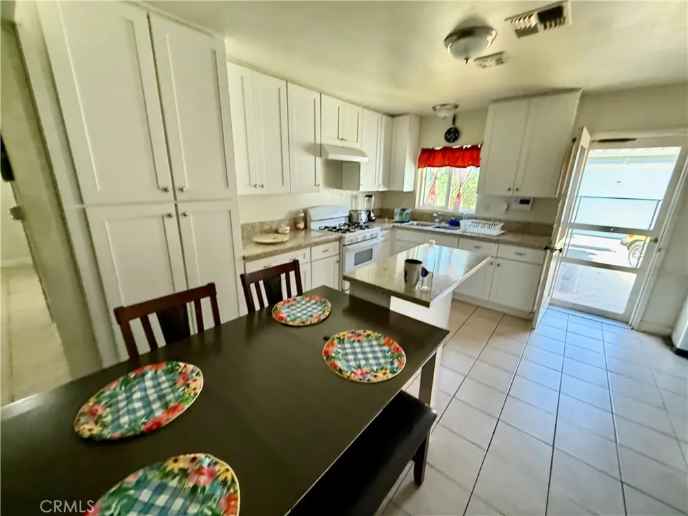 2607 W Olive Avenue Fullerton, CA 92833