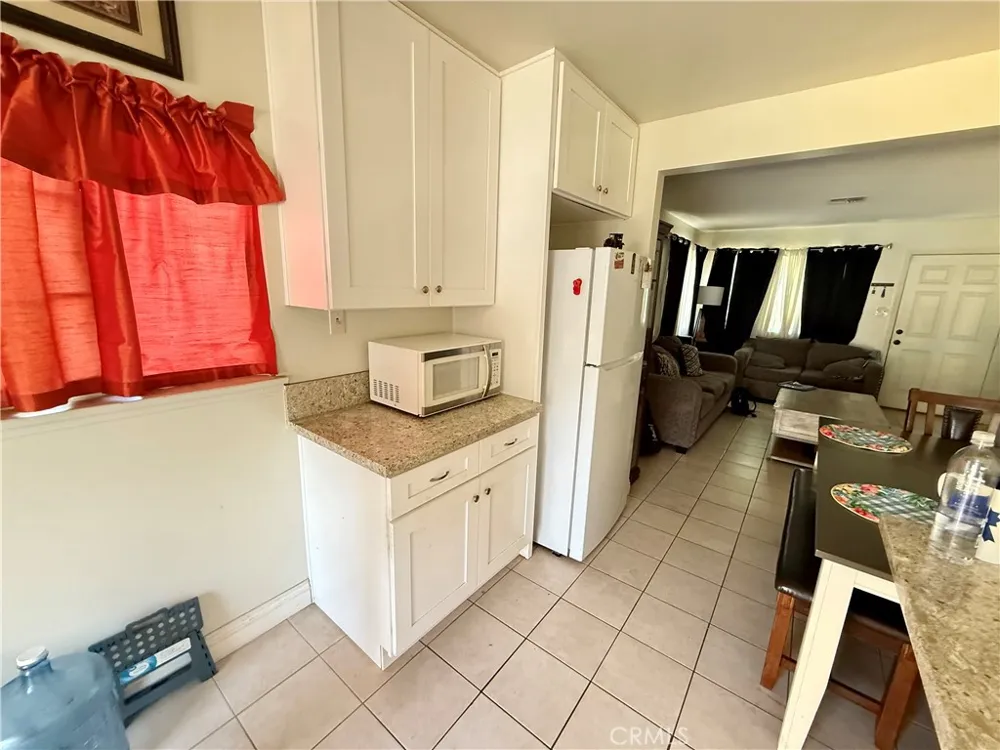 2607 W Olive Avenue Fullerton, CA 92833