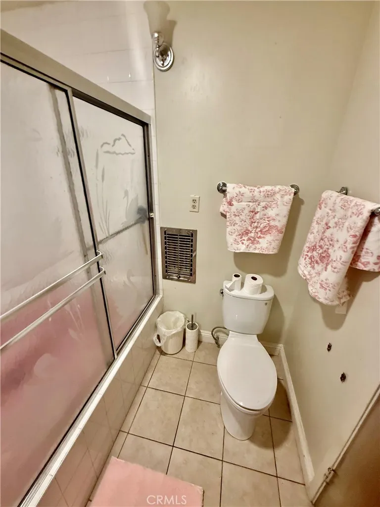 2607 W Olive Avenue Fullerton, CA 92833