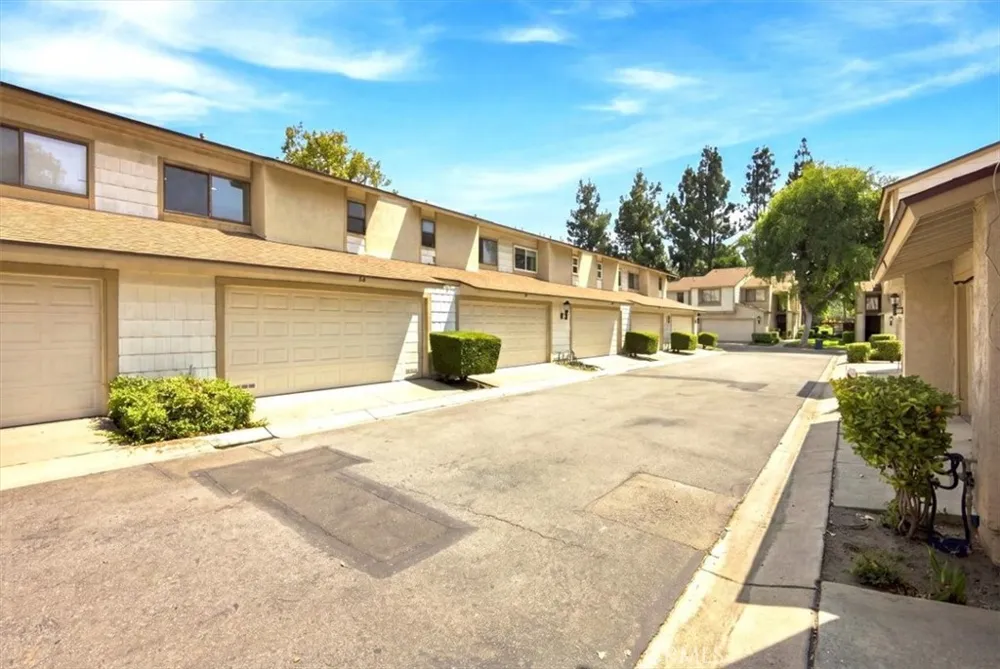 1031 S Palmetto #S8 Ontario, CA 91762