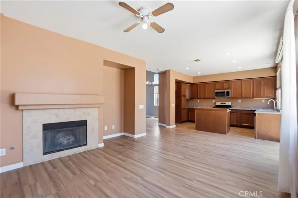 300 Date Street Lake Elsinore, CA 92530