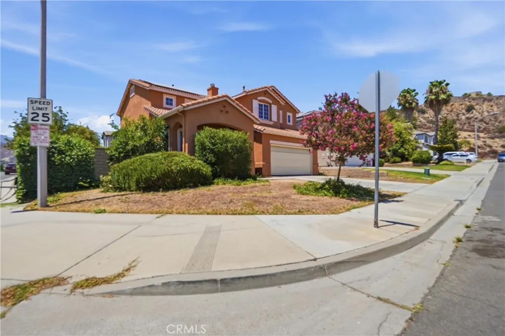 300 Date Street Lake Elsinore, CA 92530