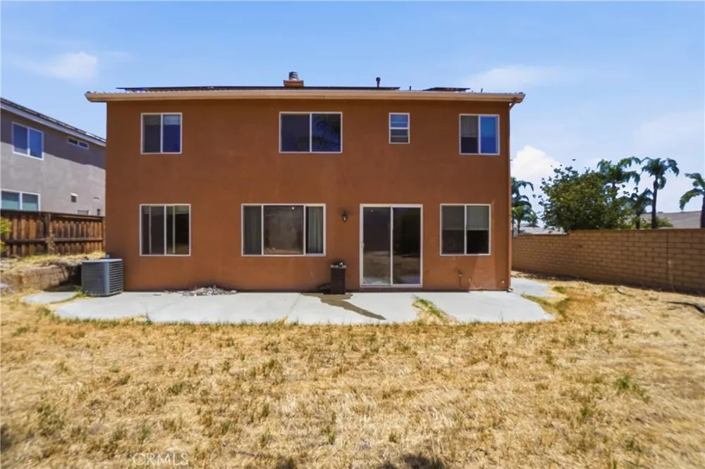 300 Date Street Lake Elsinore, CA 92530