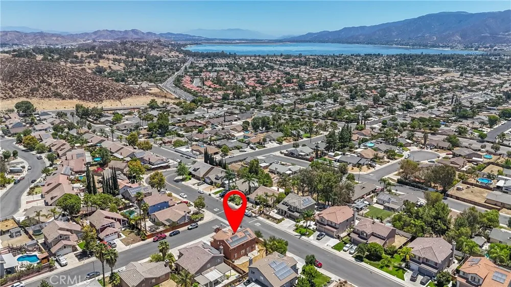 300 Date Street Lake Elsinore, CA 92530