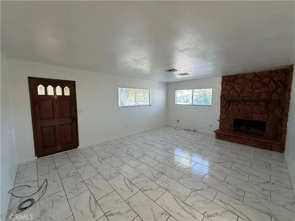26695 Tellis Hemet, CA 92544