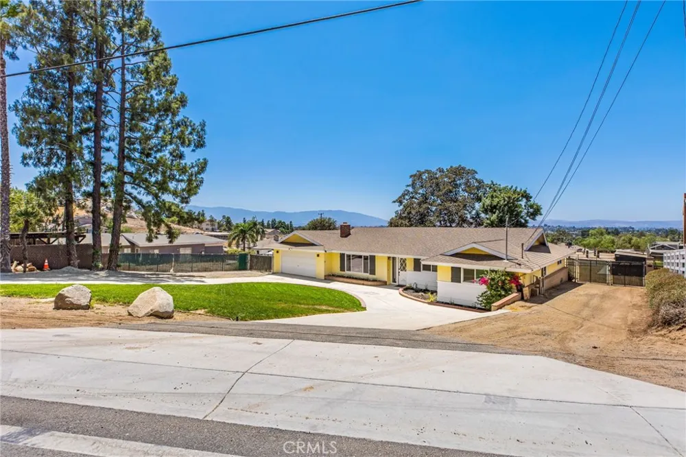 4430 Crestview Norco, CA 92860