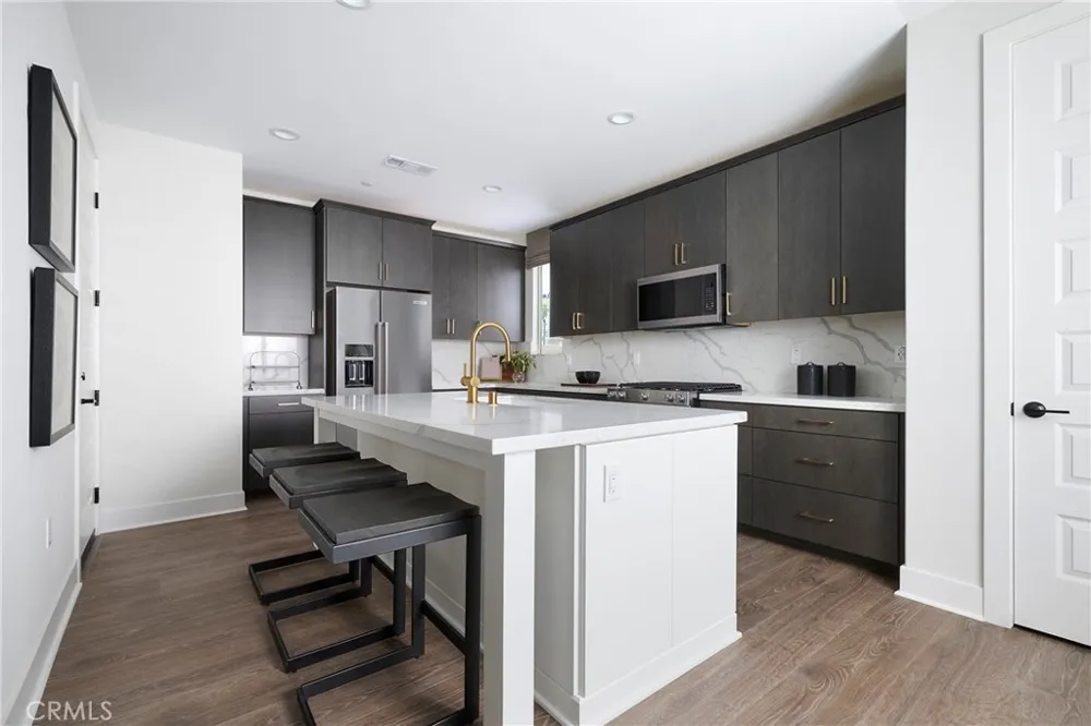 4252 South Malagon Privado Ontario, CA 91761