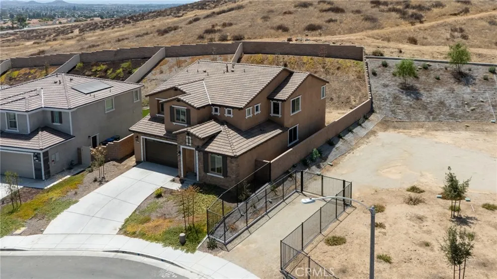 25311 Luna Peak Menifee, CA 92586