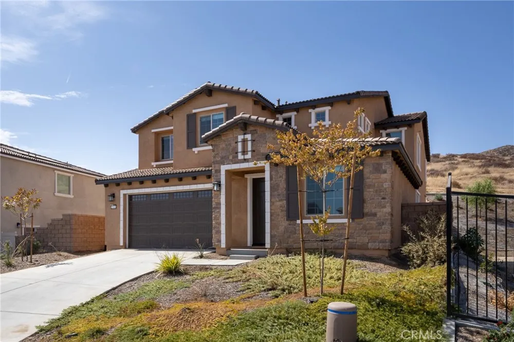 25311 Luna Peak Menifee, CA 92586