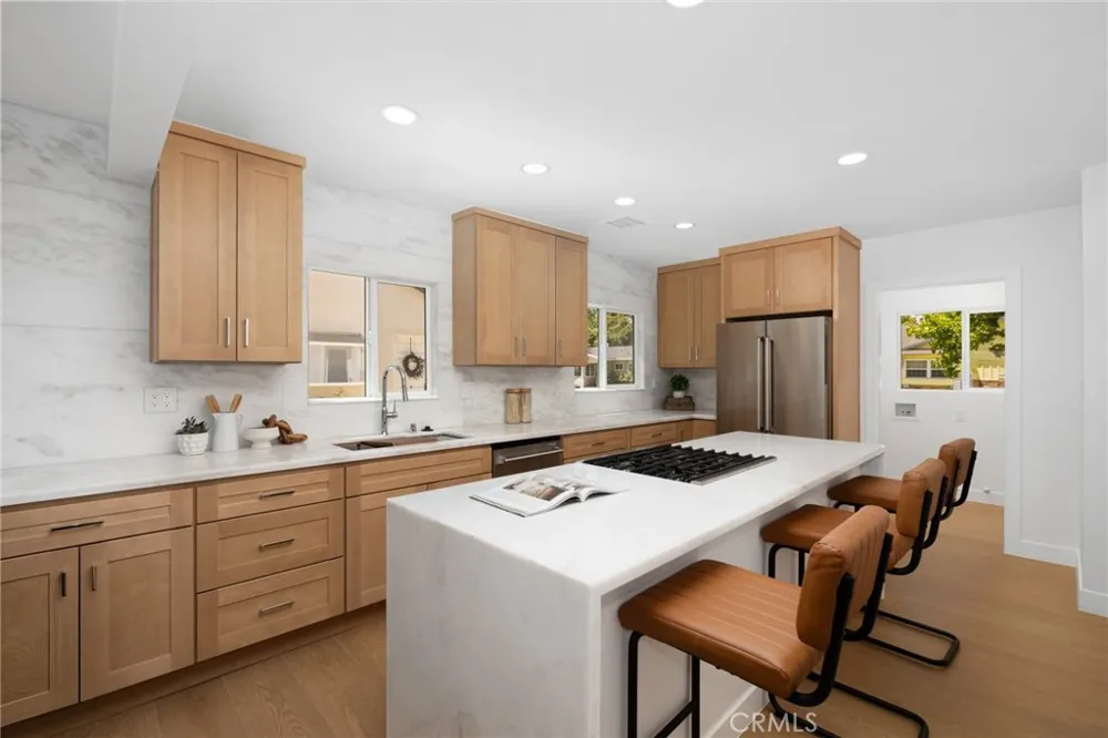 15550 Otsego Street Encino, CA 91436
