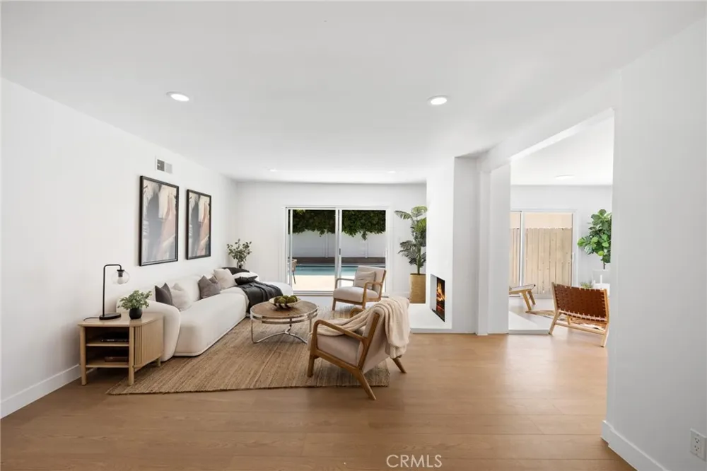 15550 Otsego Street Encino, CA 91436