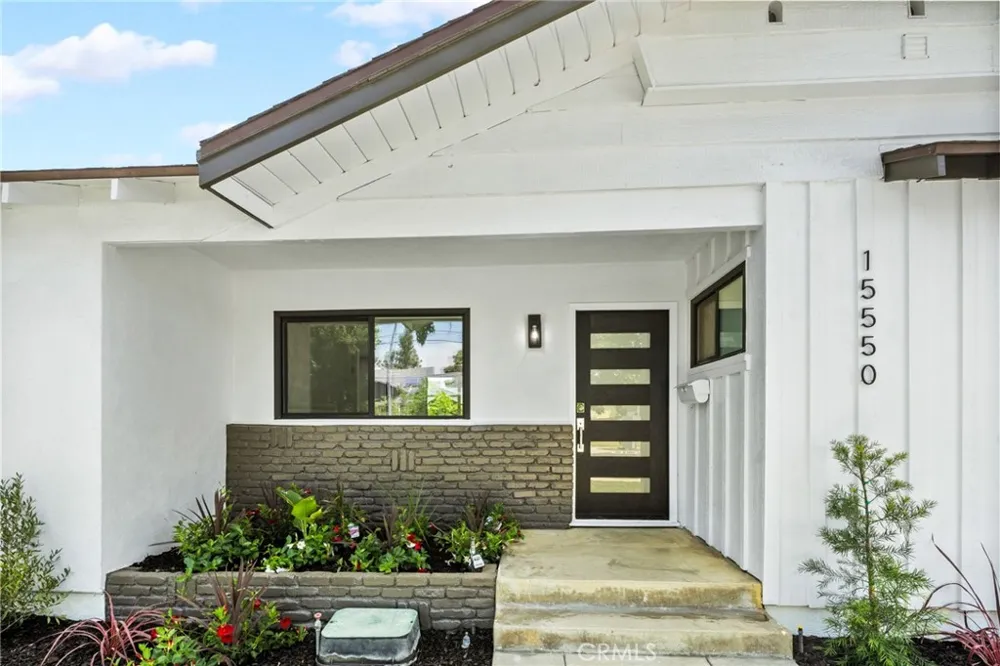 15550 Otsego Street Encino, CA 91436