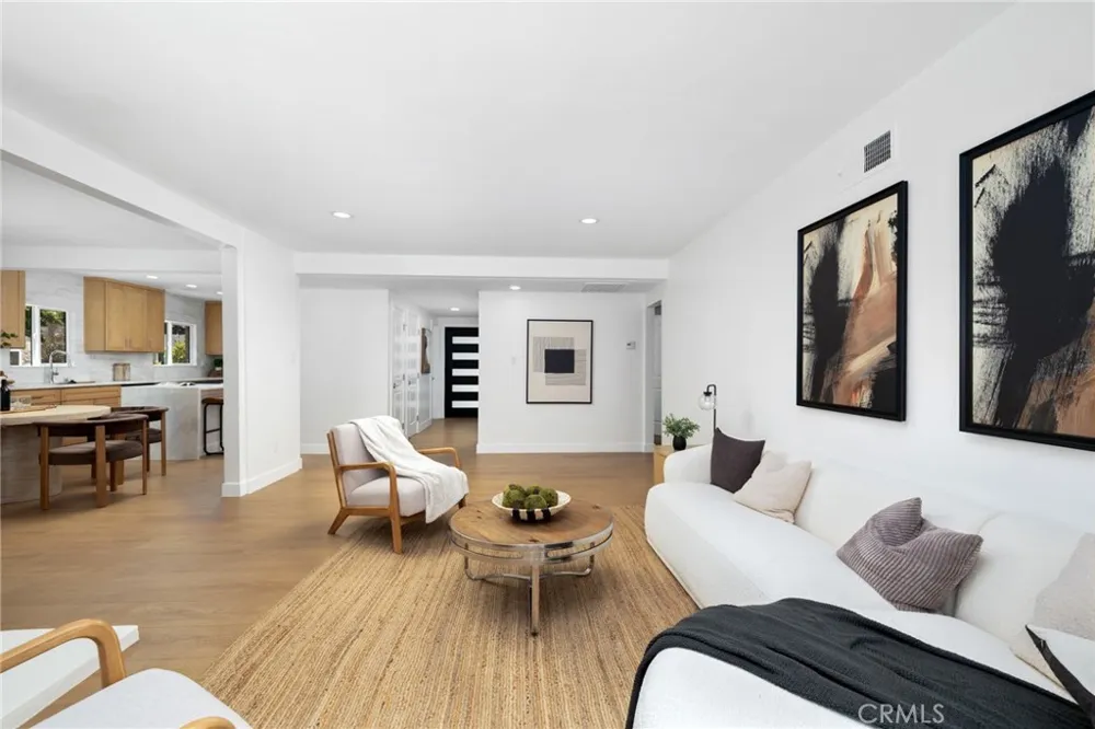 15550 Otsego Street Encino, CA 91436