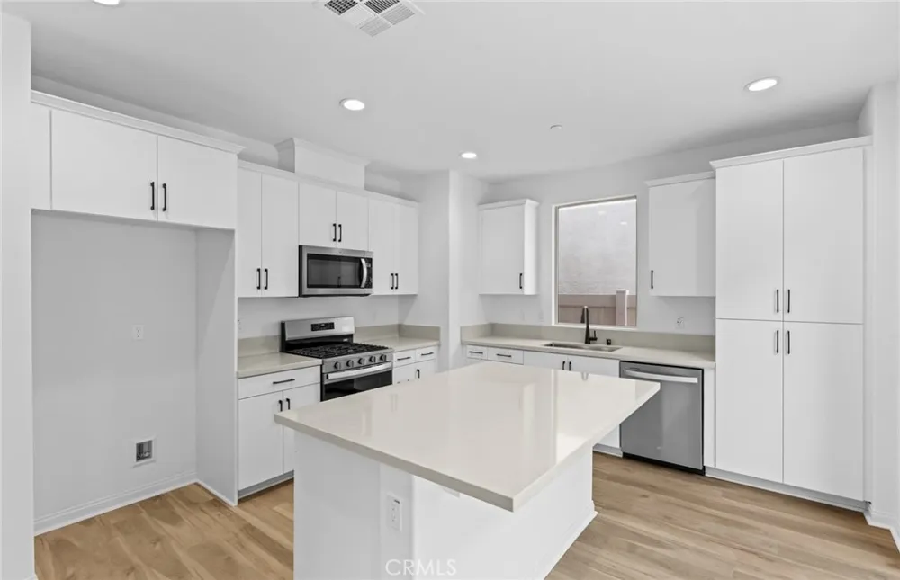 4264 South Malagon Privado Ontario, CA 91761