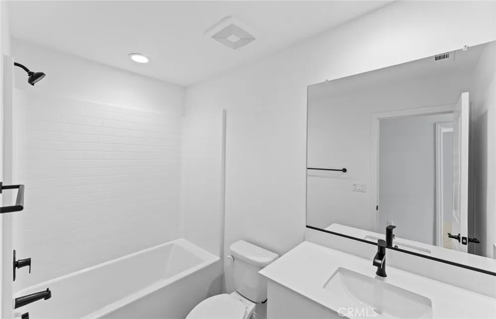 4264 South Malagon Privado Ontario, CA 91761