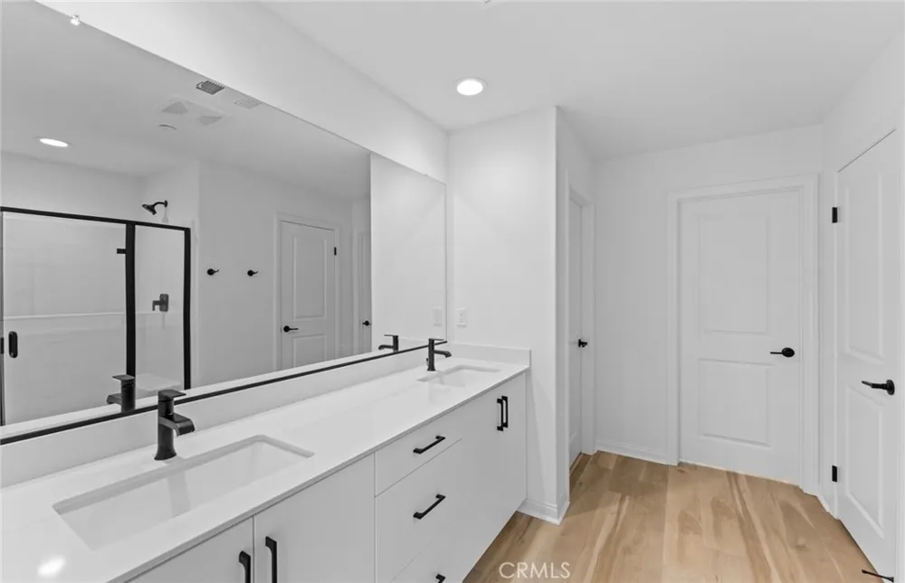 4264 South Malagon Privado Ontario, CA 91761