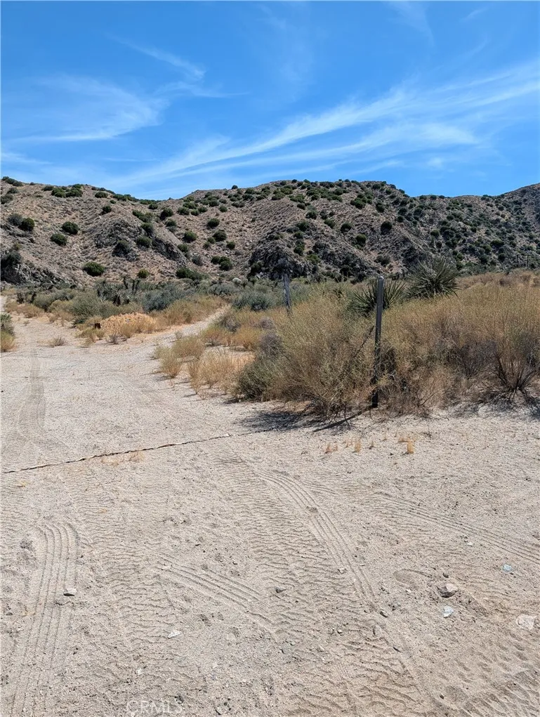 49170 Via Hacienda Morongo Valley, CA 92256
