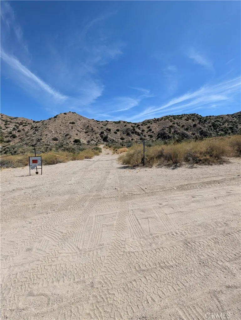 49170 Via Hacienda Morongo Valley, CA 92256