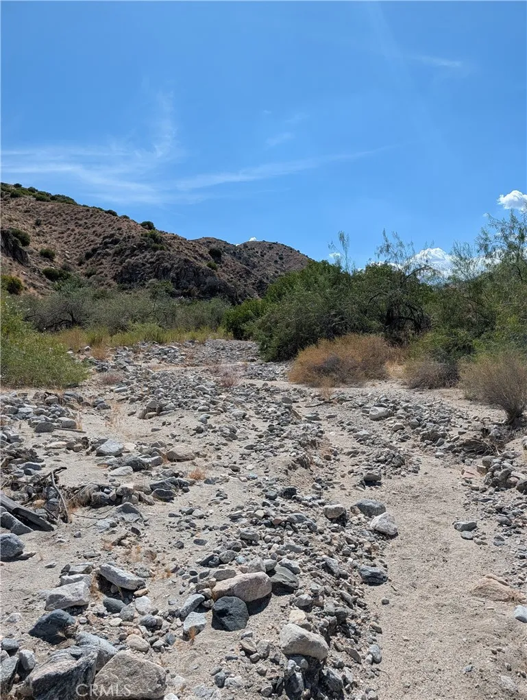 49170 Via Hacienda Morongo Valley, CA 92256