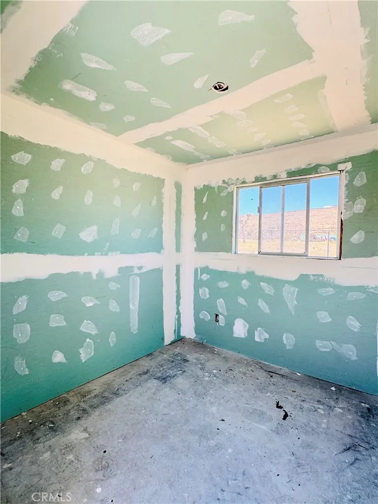 56677 Sunset Drive Yucca Valley, CA 92284