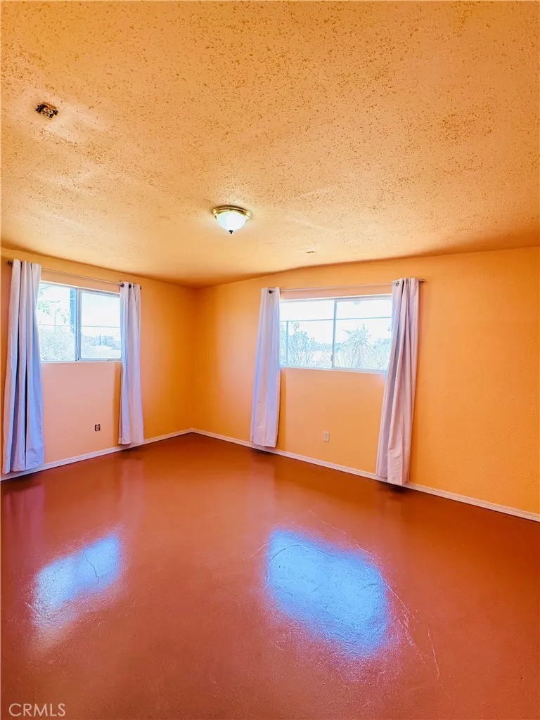 56677 Sunset Drive Yucca Valley, CA 92284